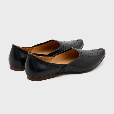 Jutti Brogue | Black Leather